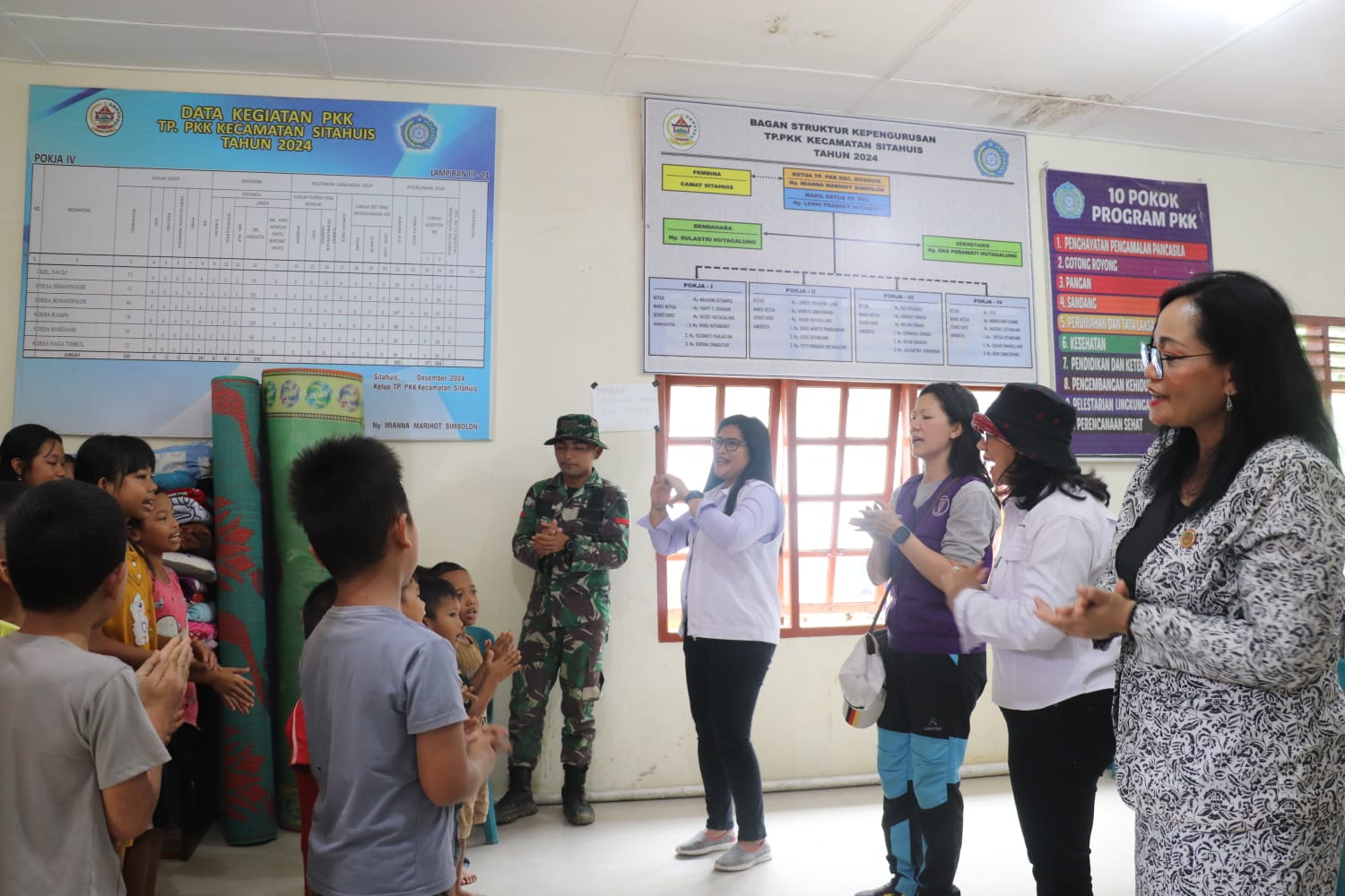 Kabupaten Tapanuli Utara - Bantuan Logistik, obat2an dan kgtn trauma healing sekaligus posko kesehatan IDI