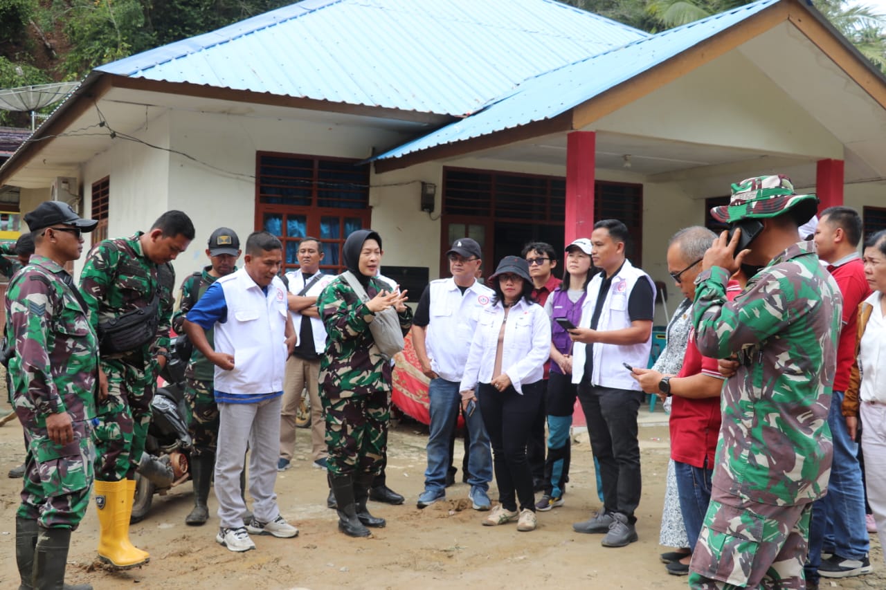 Kabupaten Tapanuli Utara - Bantuan Logistik, obat2an dan kgtn trauma healing sekaligus posko kesehatan IDI
