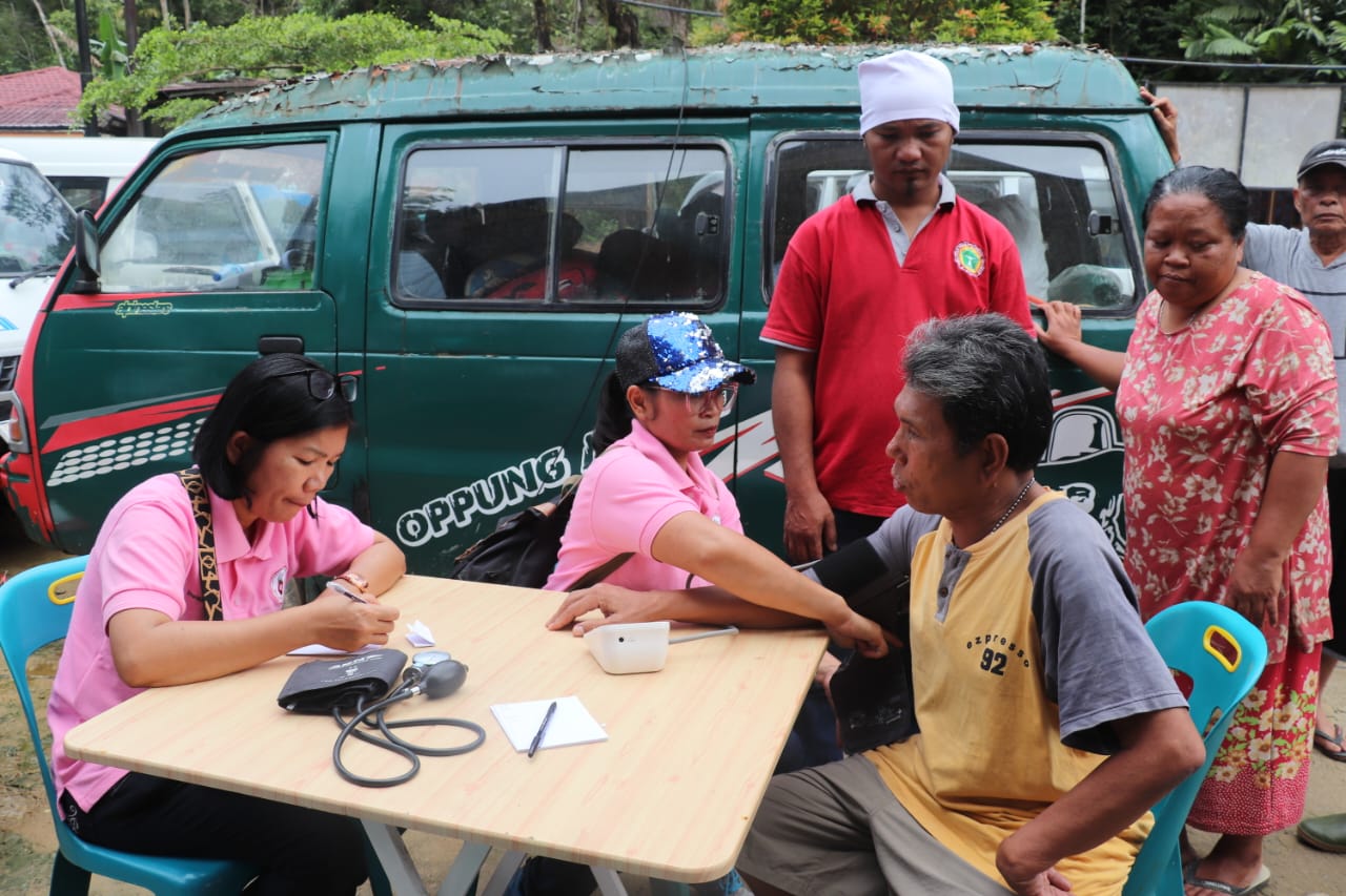 Kabupaten Tapanuli Utara - Bantuan Logistik, obat2an dan kgtn trauma healing sekaligus posko kesehatan IDI