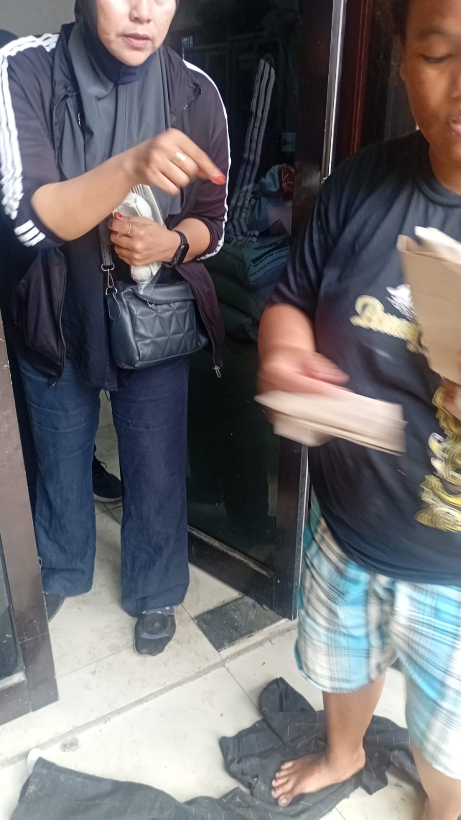 Kota Medan - Pendirian 4 Dapur Umum selama 10 hari, posko kesehatan dan bantuan logistik makanan, genset dan obat2an