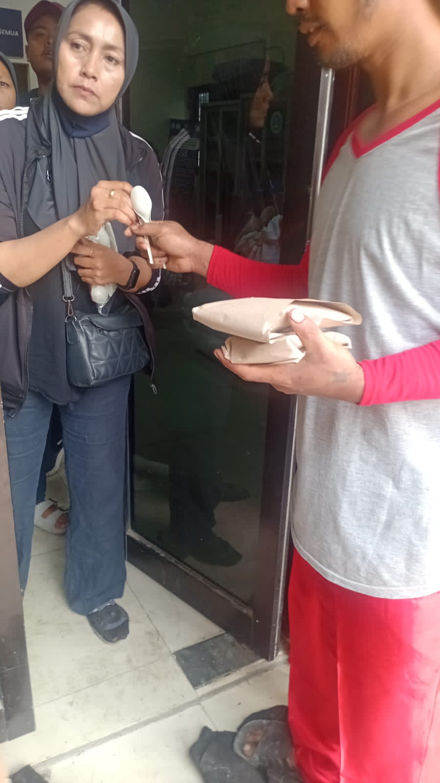 Kota Medan - Pendirian 4 Dapur Umum selama 10 hari, posko kesehatan dan bantuan logistik makanan, genset dan obat2an