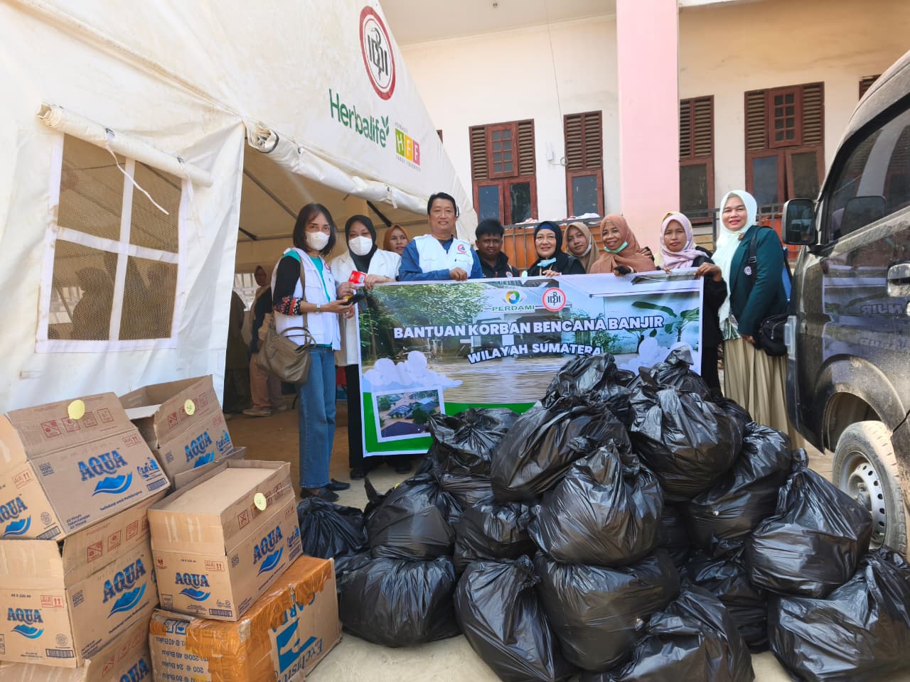 Penyerahan Donasi Bencana IDI Sumut ke Pemerintah Daerah Kabupaten Aceh Tamiang