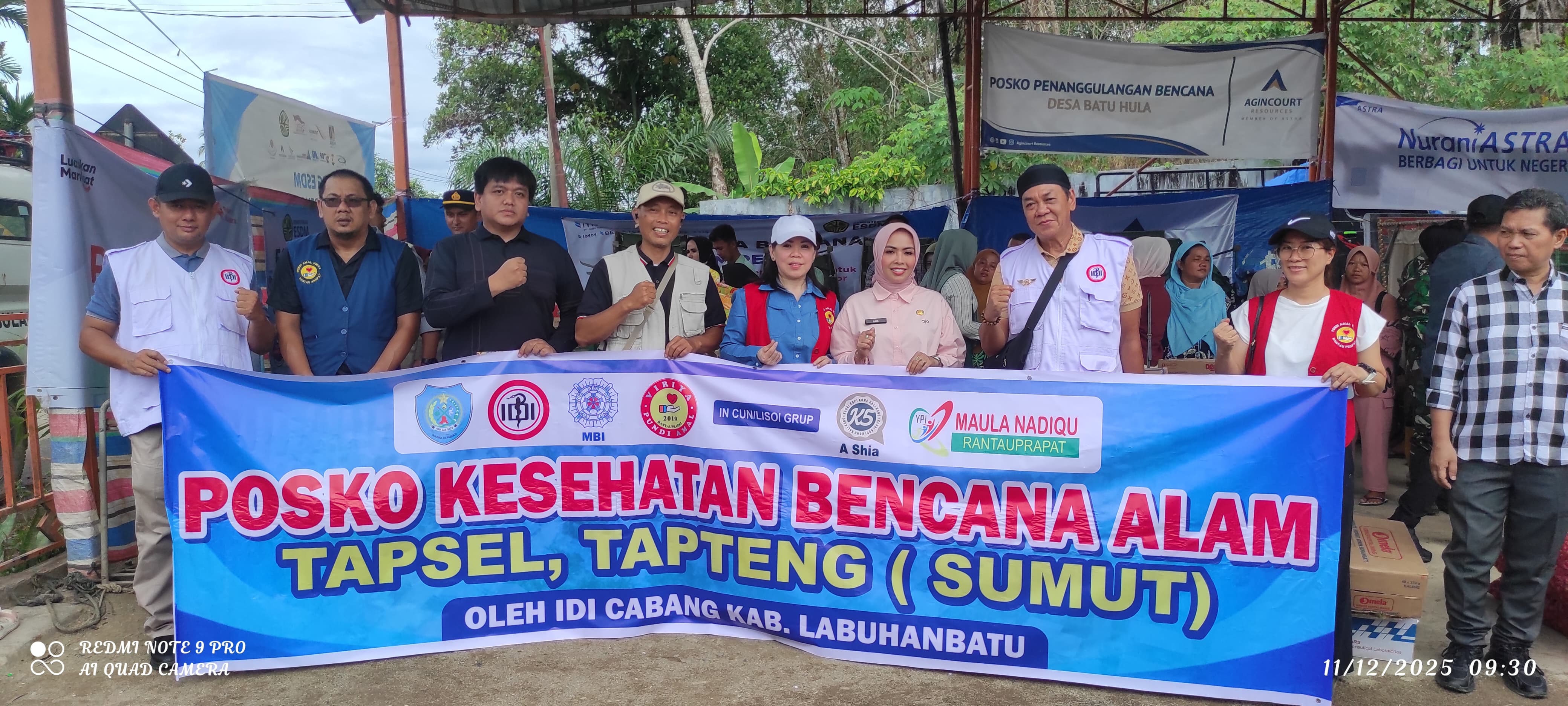 Tapanuli Selatan - Posko kesehatan, pemberian alat tulis untuk anak-anak terdampak bencana, pemberian baju, logistik makanan dan obat-obatan