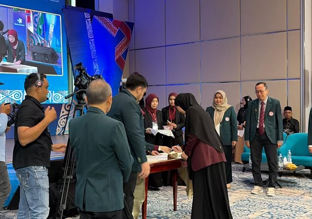 Selamat dan sukses atas Pelantikan Pengurus Perhimpunan Dokter Spesialis Patologi Klinik dan Kedokteran Laboratorium Indonesia (PDS PatKLIn) Cabang Medan Masa Bakti 2025–2028